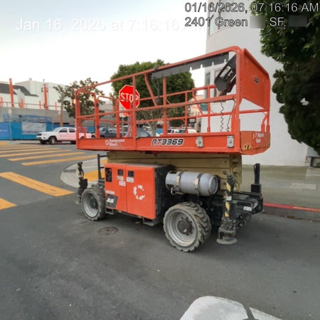 2022 JLG RT3369