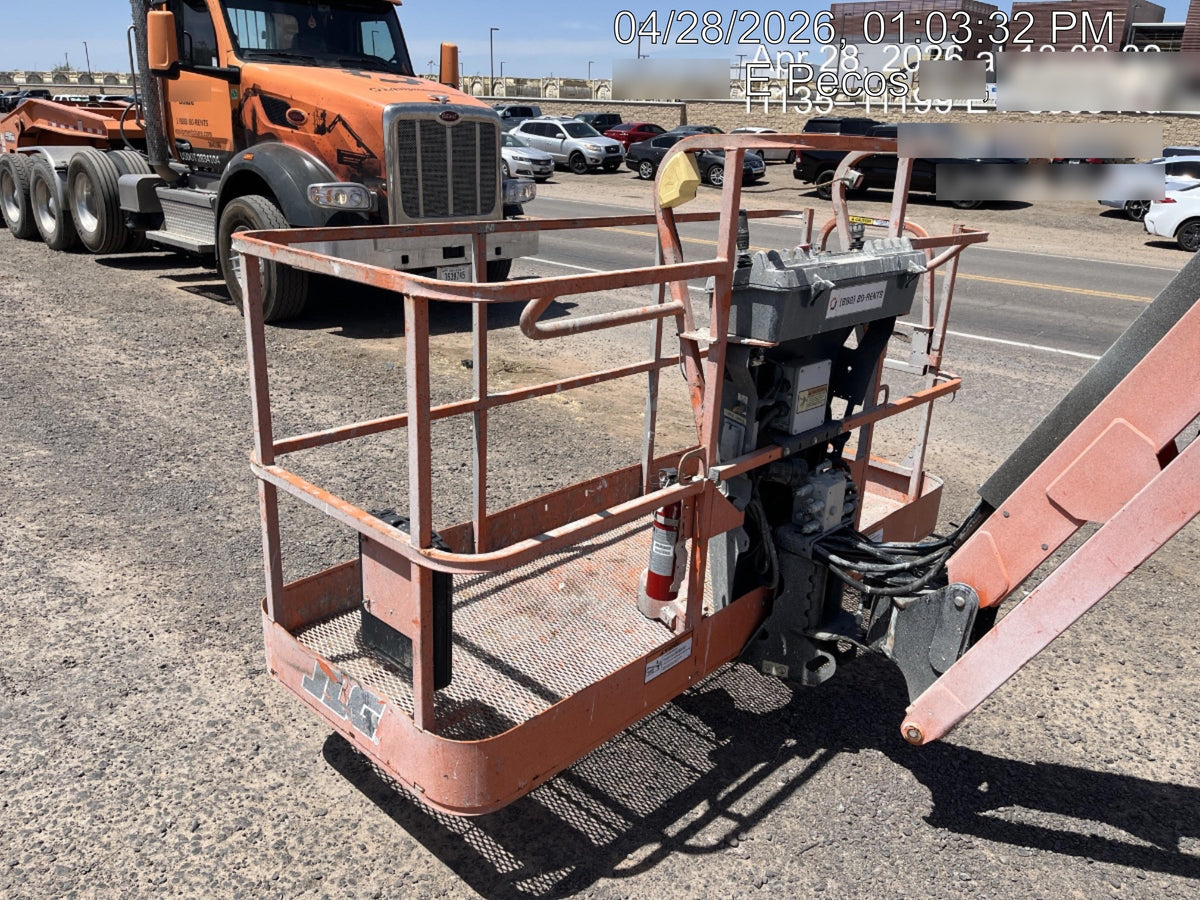 2021 JLG 800AJ