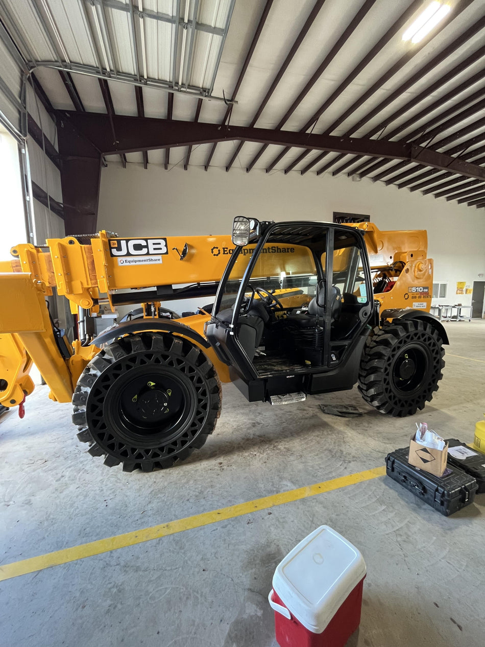2023 JCB 510-56