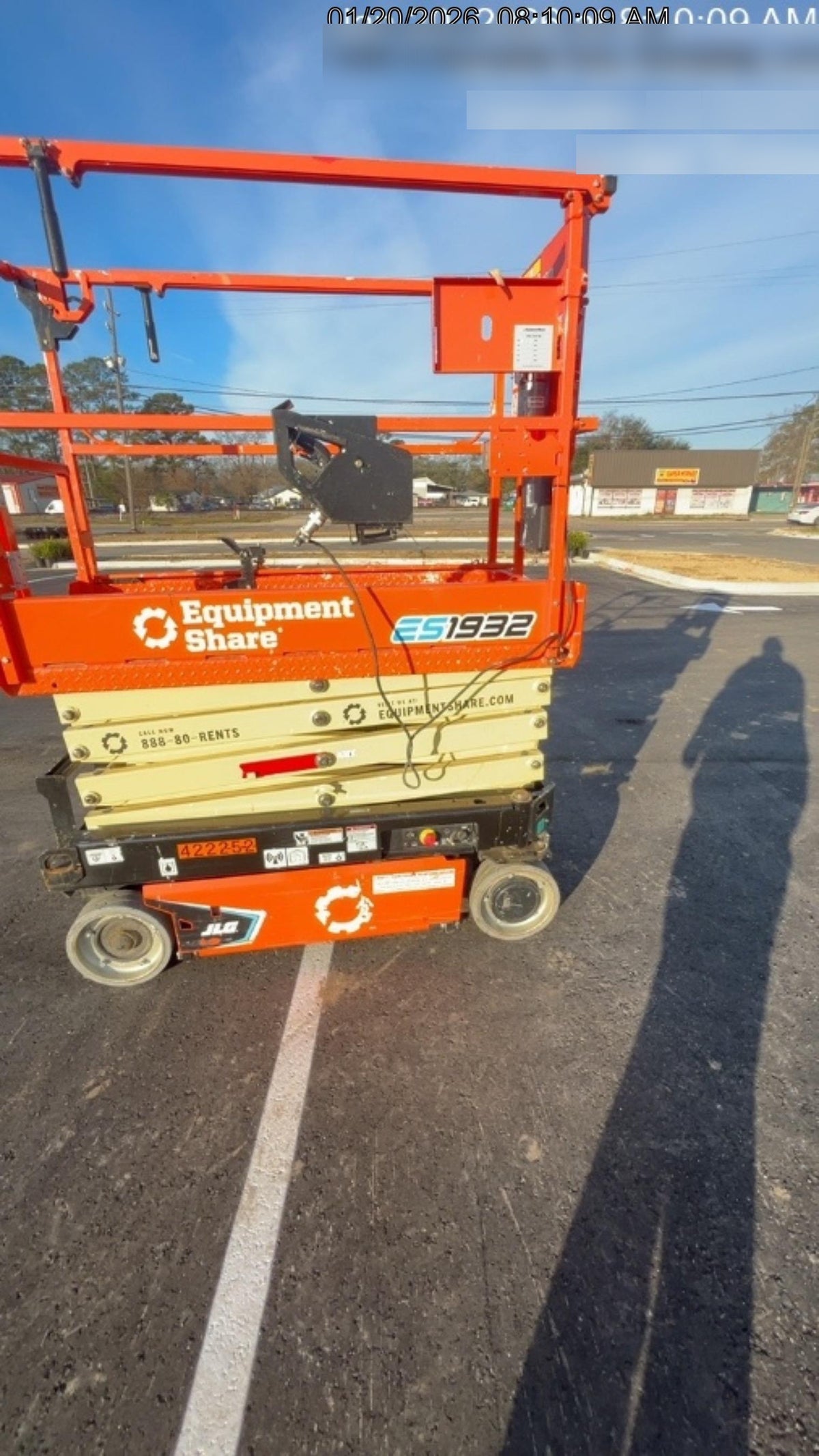 2024 JLG ES1932