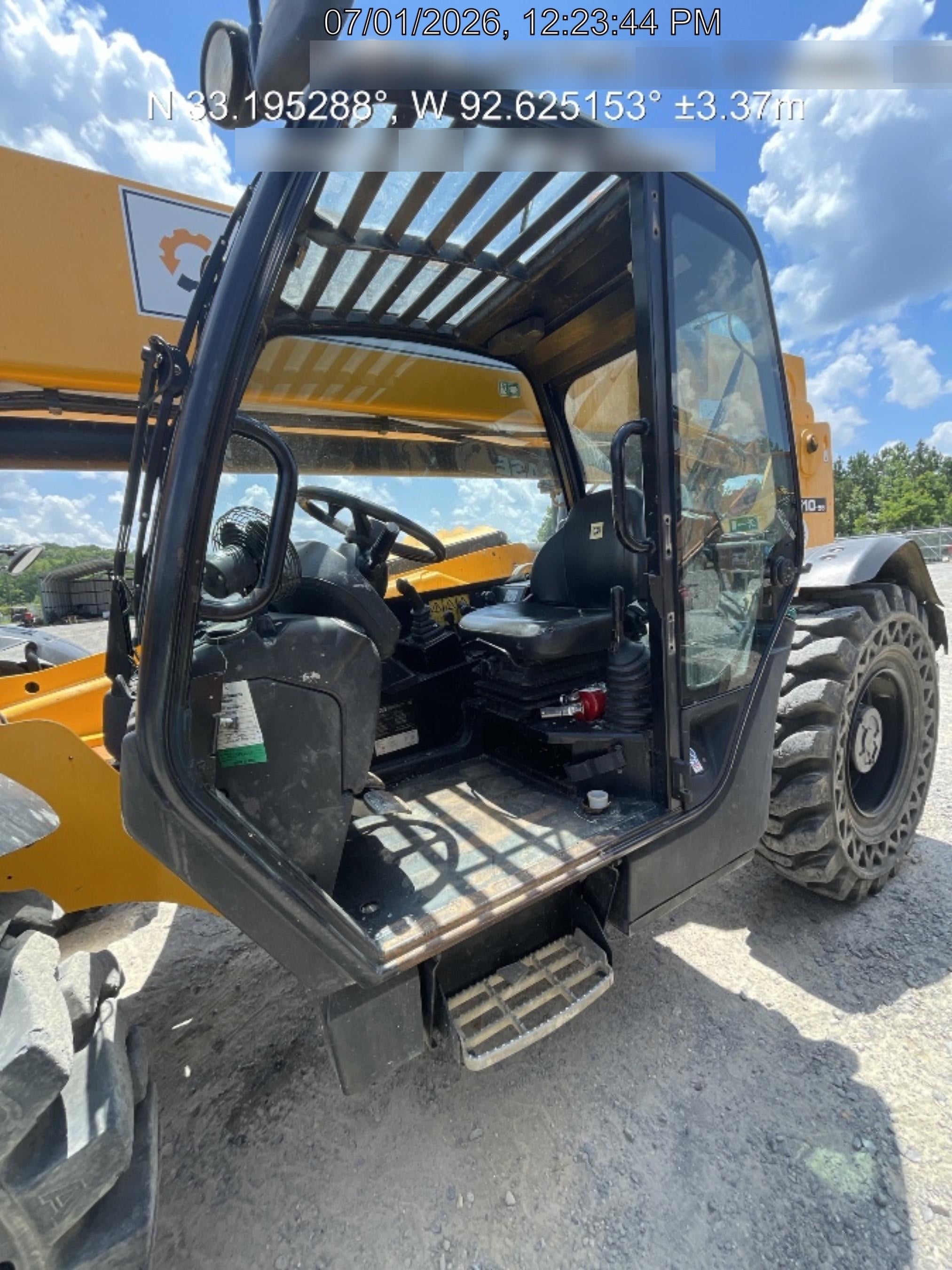 2021 JCB 510-56