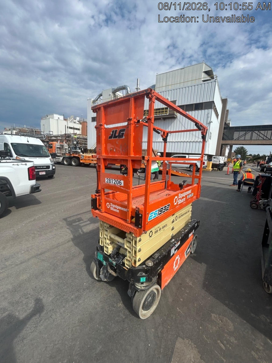 2022 JLG ES1932