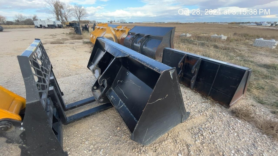 2023 JLG 1001100822