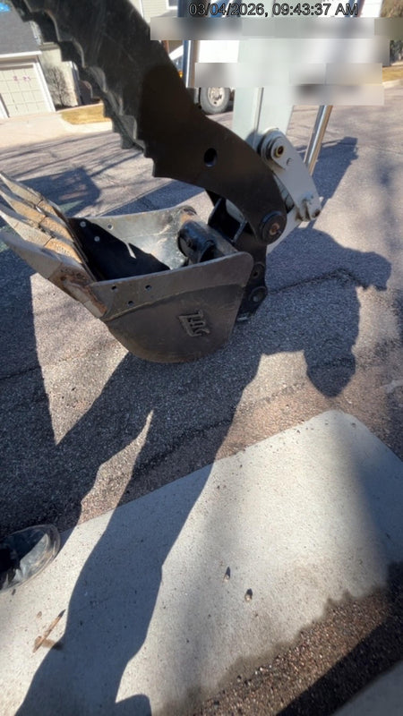 2025 TAKEUCHI 18" HD Bucket - Takeuchi