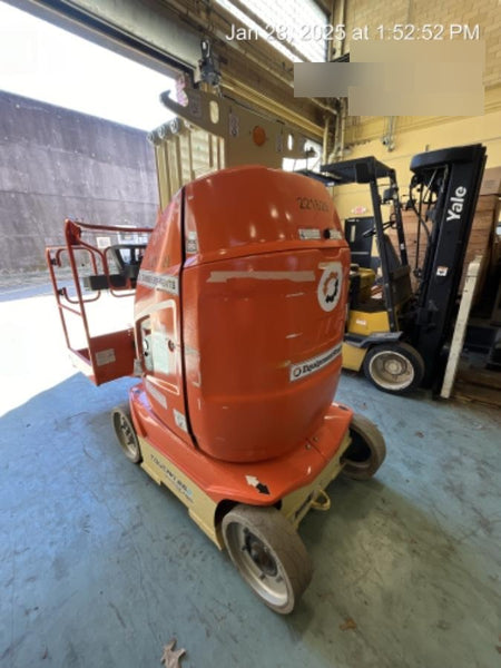 2022 JLG 26E