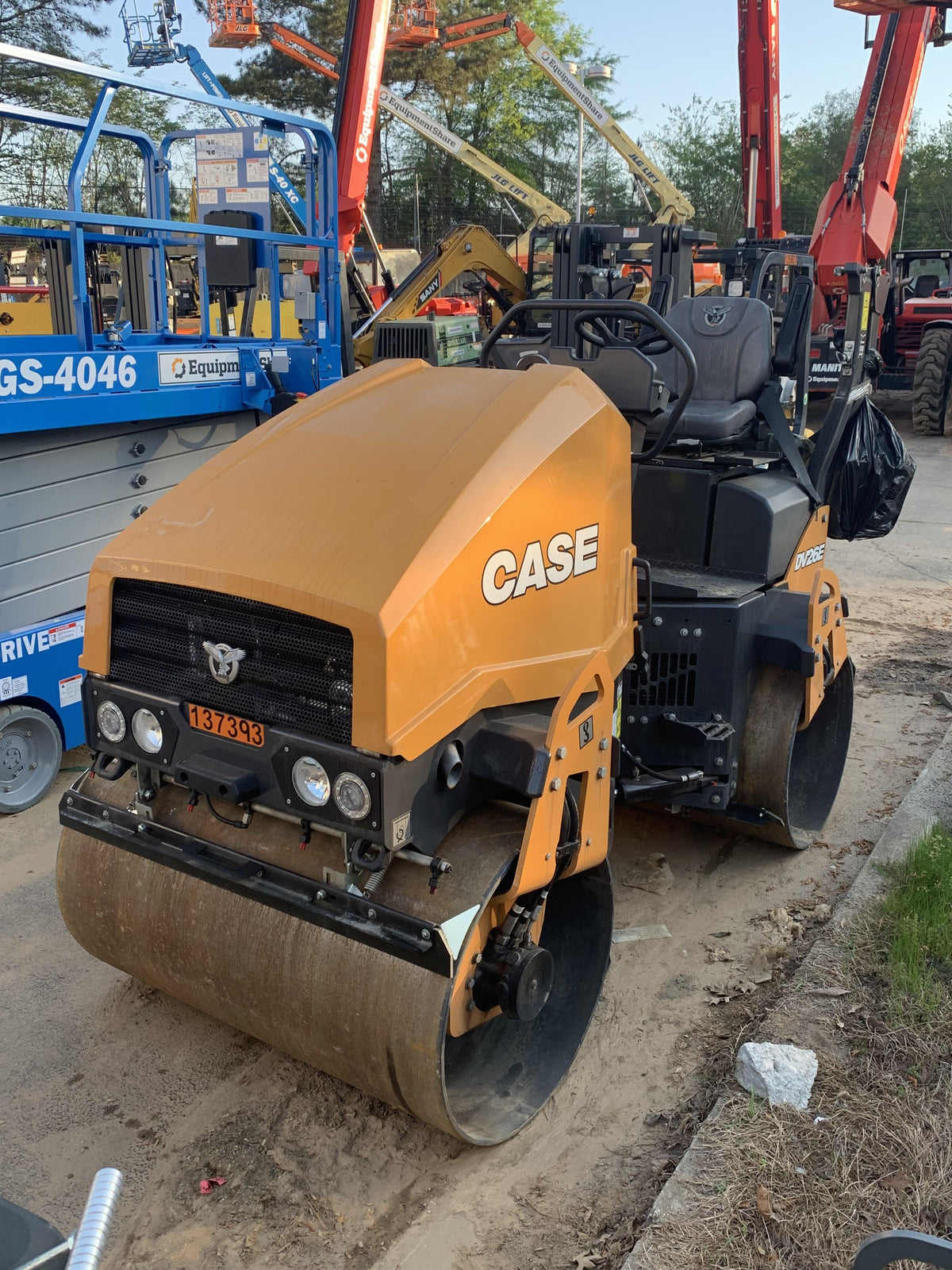 2021 CASE DV26E