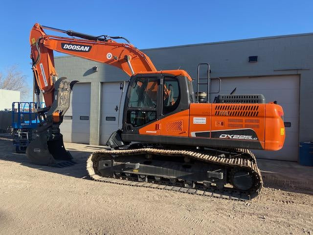 2019 DOOSAN DX225LC-5