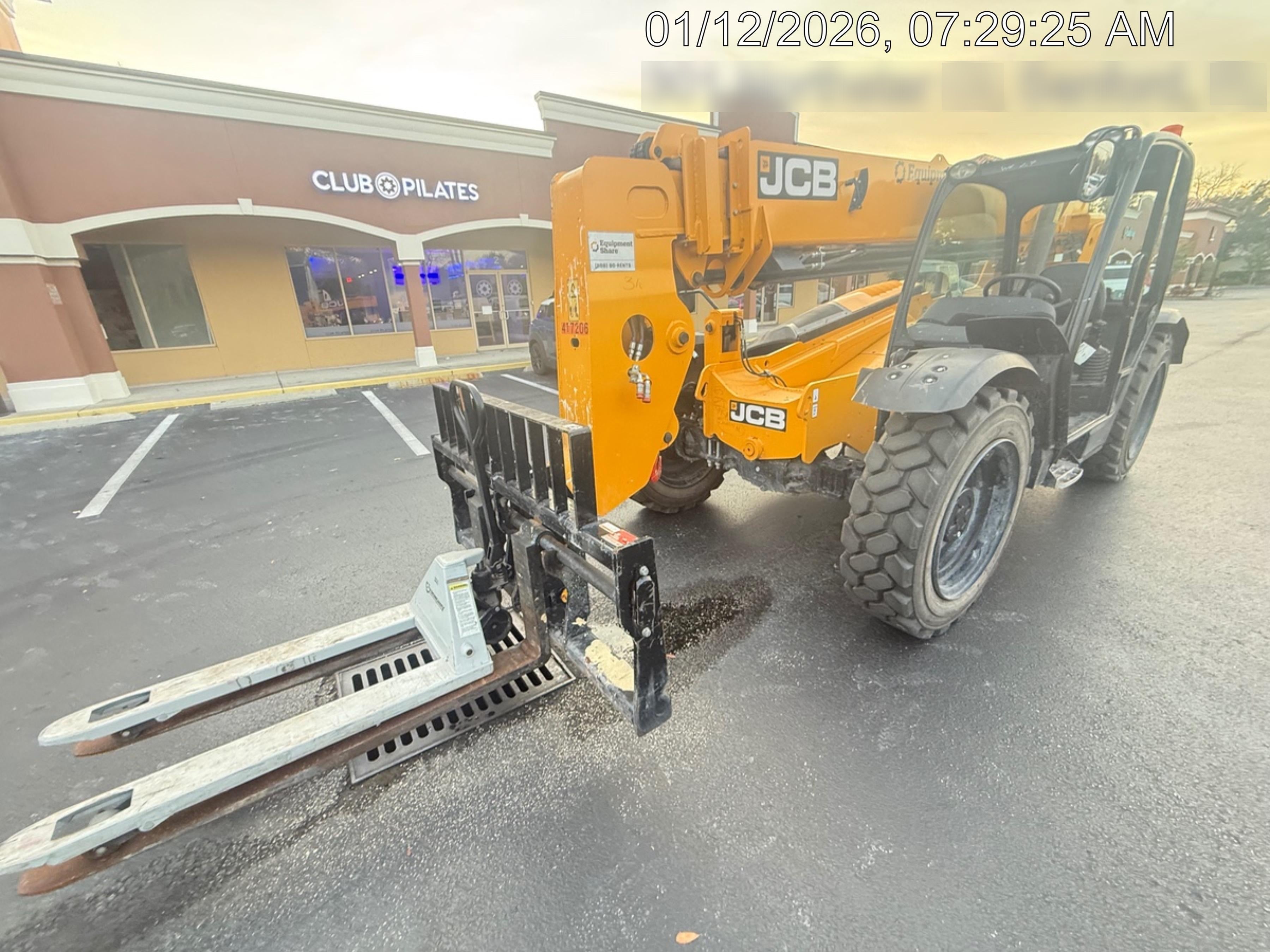 2023 CROWN 5,500lb Manual Pallet Jack - Crown