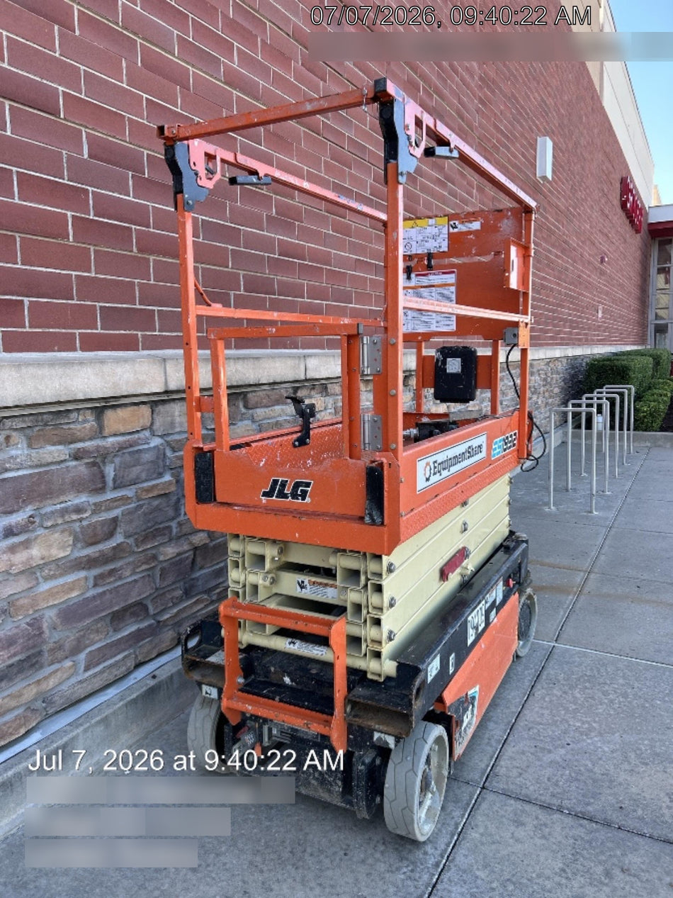 2021 JLG ES1932