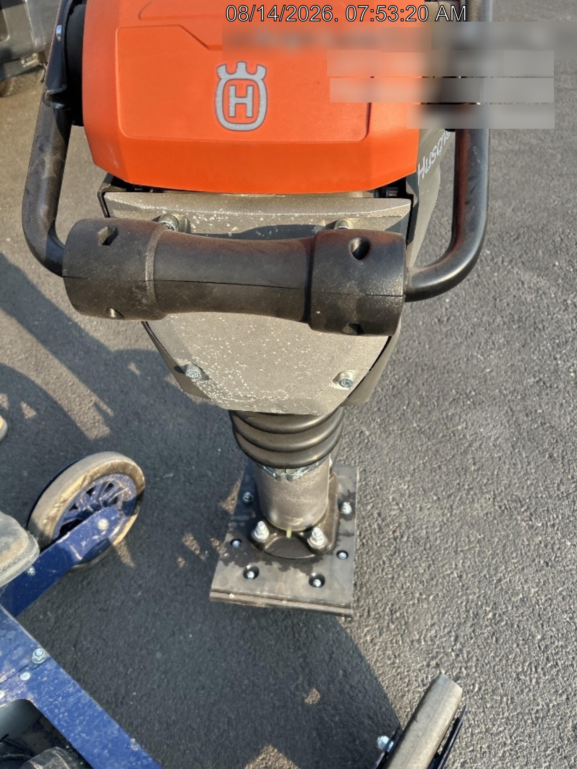 2025 HUSQVARNA LT5005