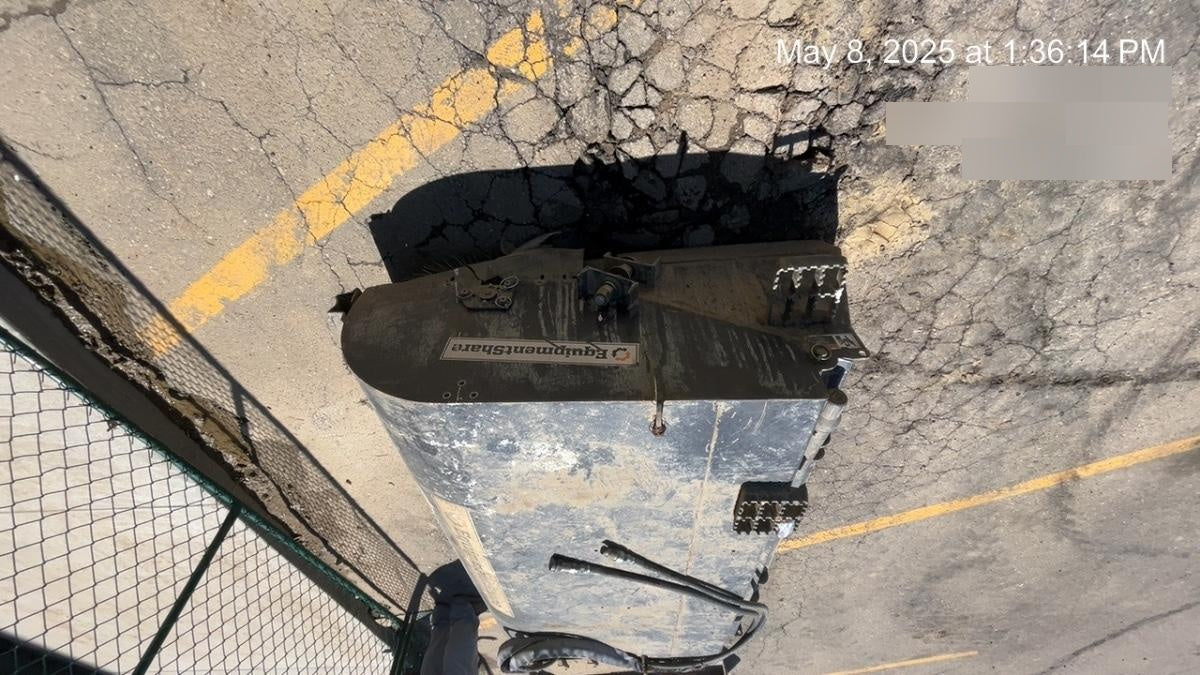 2019 PALADIN Sweepster SB72