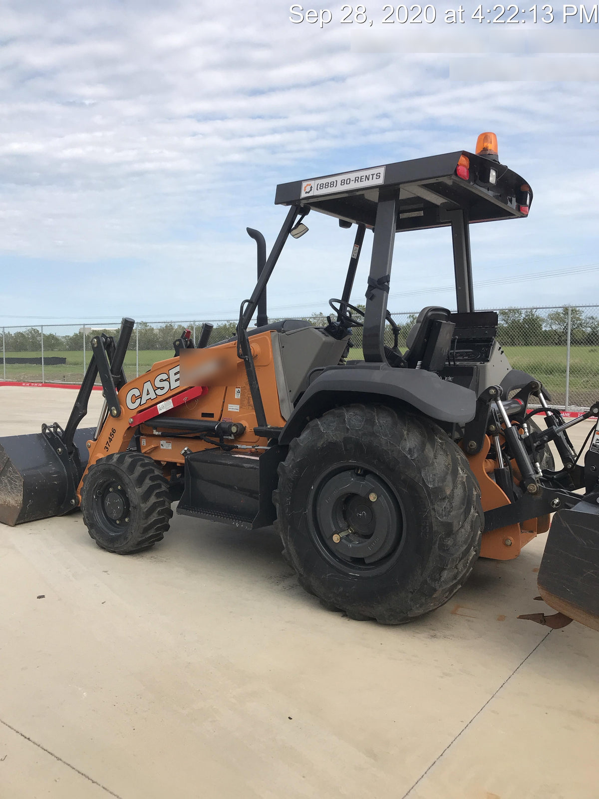 2019 Case 570N EP Canopy, 4WD, GP Front Bucket, Dual Tilt Cylinder, 84" Box Blade w/ Scarifier, Wheel Weights, Beacon