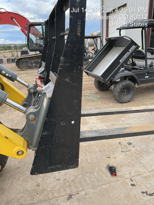 2022 ARROW MATERIAL HANDLING 60" Pallet Forks - Arrow