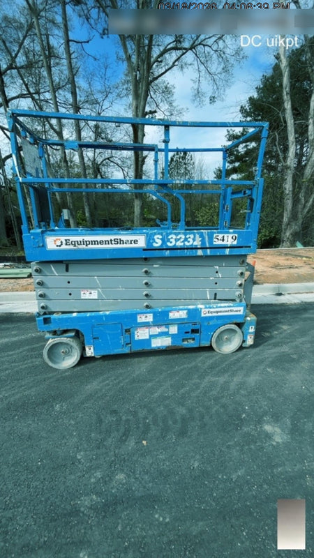 2017 Genie GS-3232 32' Narrow Scissor Lift