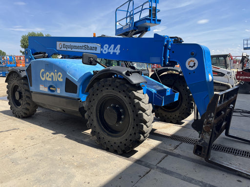 2018 Genie GTH-844 Genie GTH-844 w/Enclosed Cab w/HVAC, Work Lights, Solid Tires, Beacon, 60" Carriage and Forks