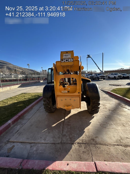 2019 JCB 509-42 Cab/Heat/Air, 74 HP, Solid Tires, STD Worklight, Beacon, Aux Hydraulics, Lifting Eye, Back up Alarm w/66" Carriage/60" Forks