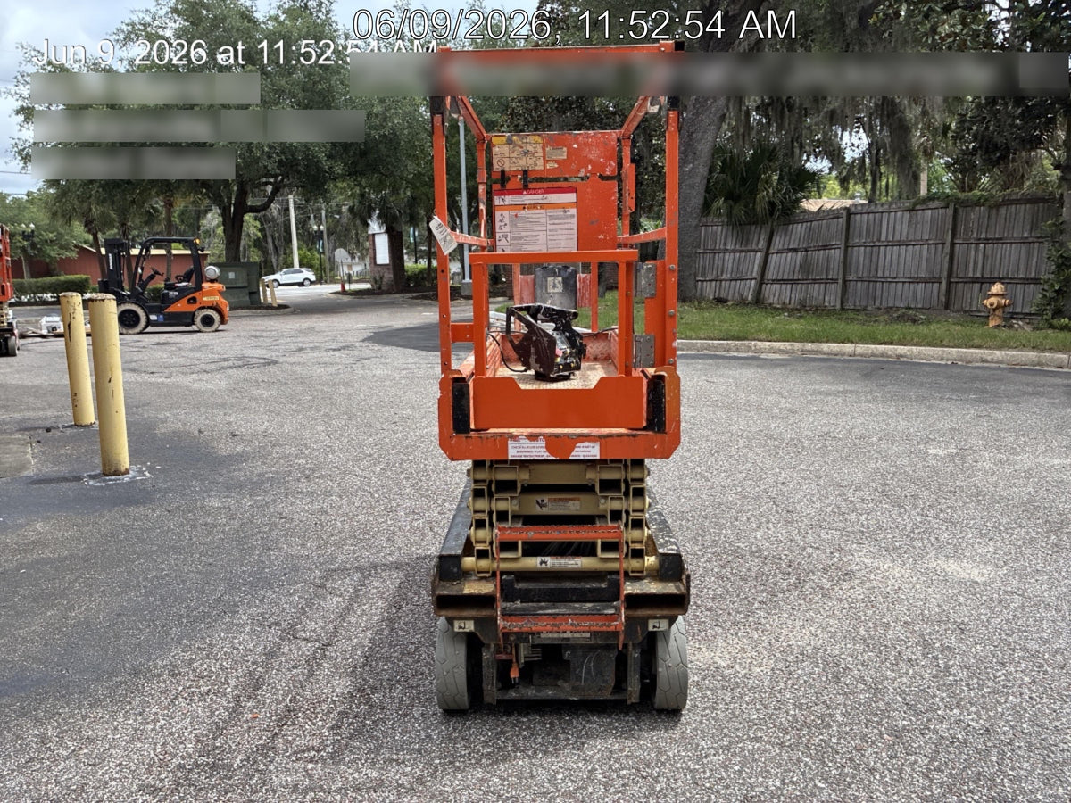 2022 JLG ES1932