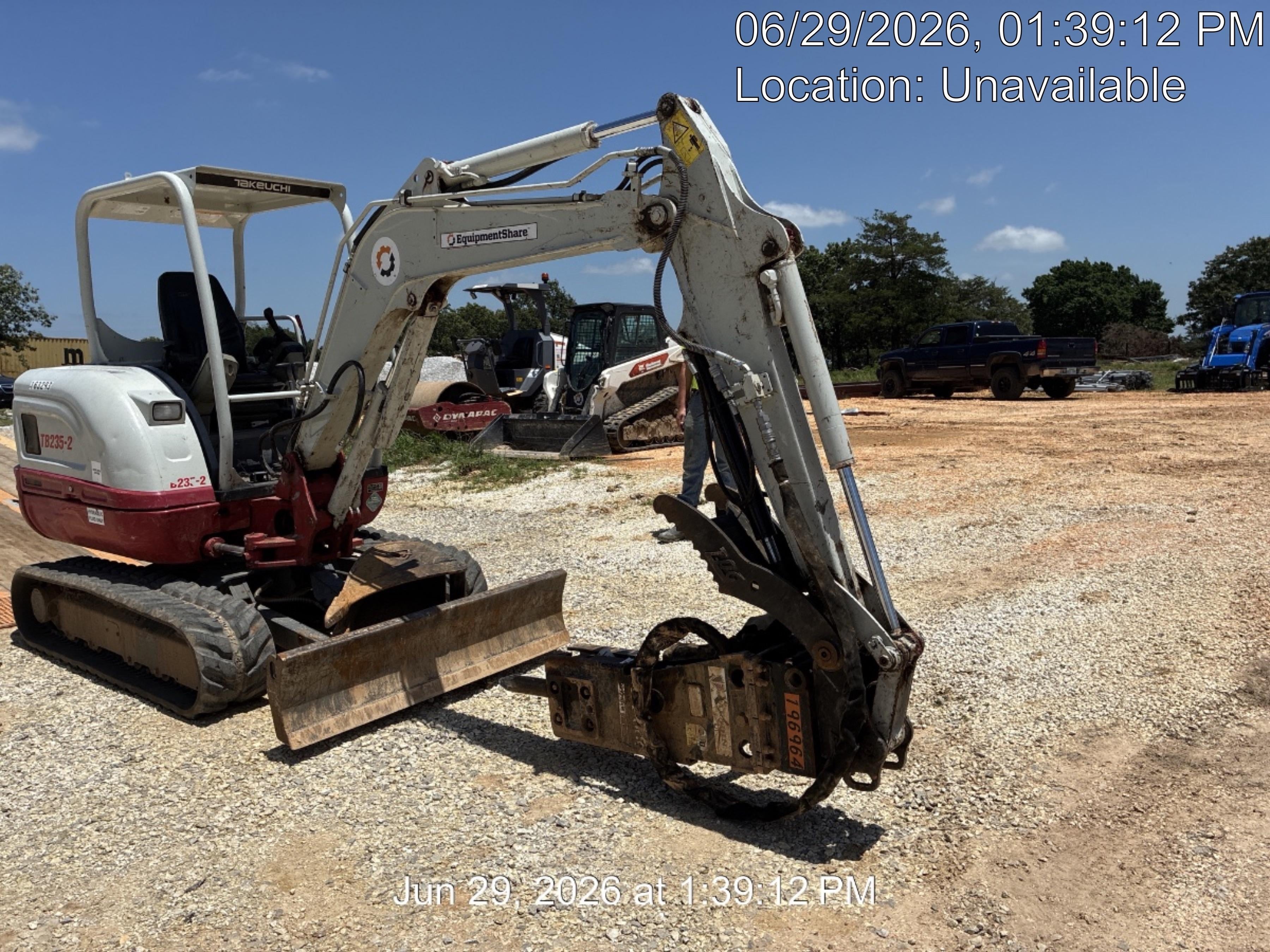 2021 TAKEUCHI TB235-2R