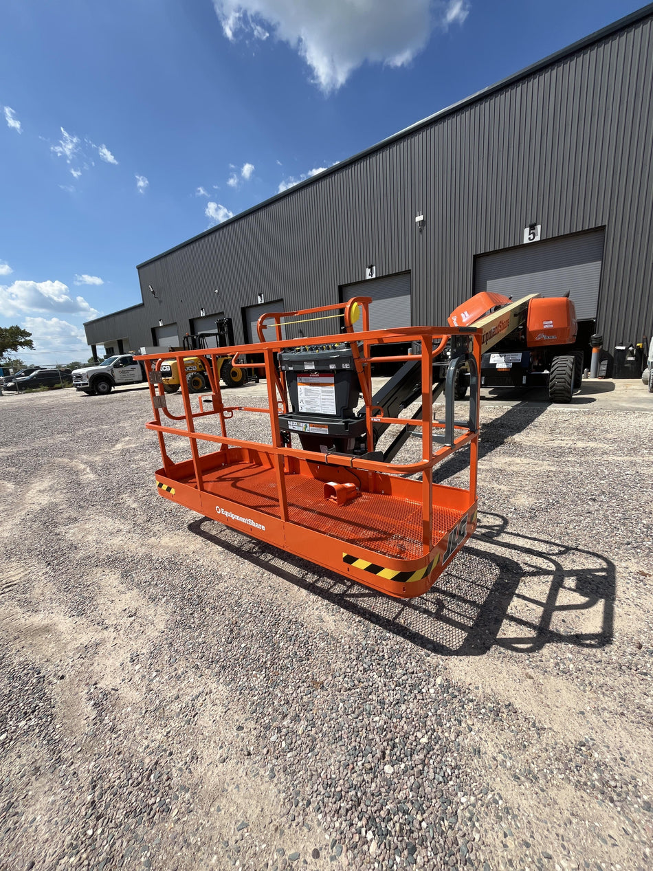 2025 JLG 660SJ