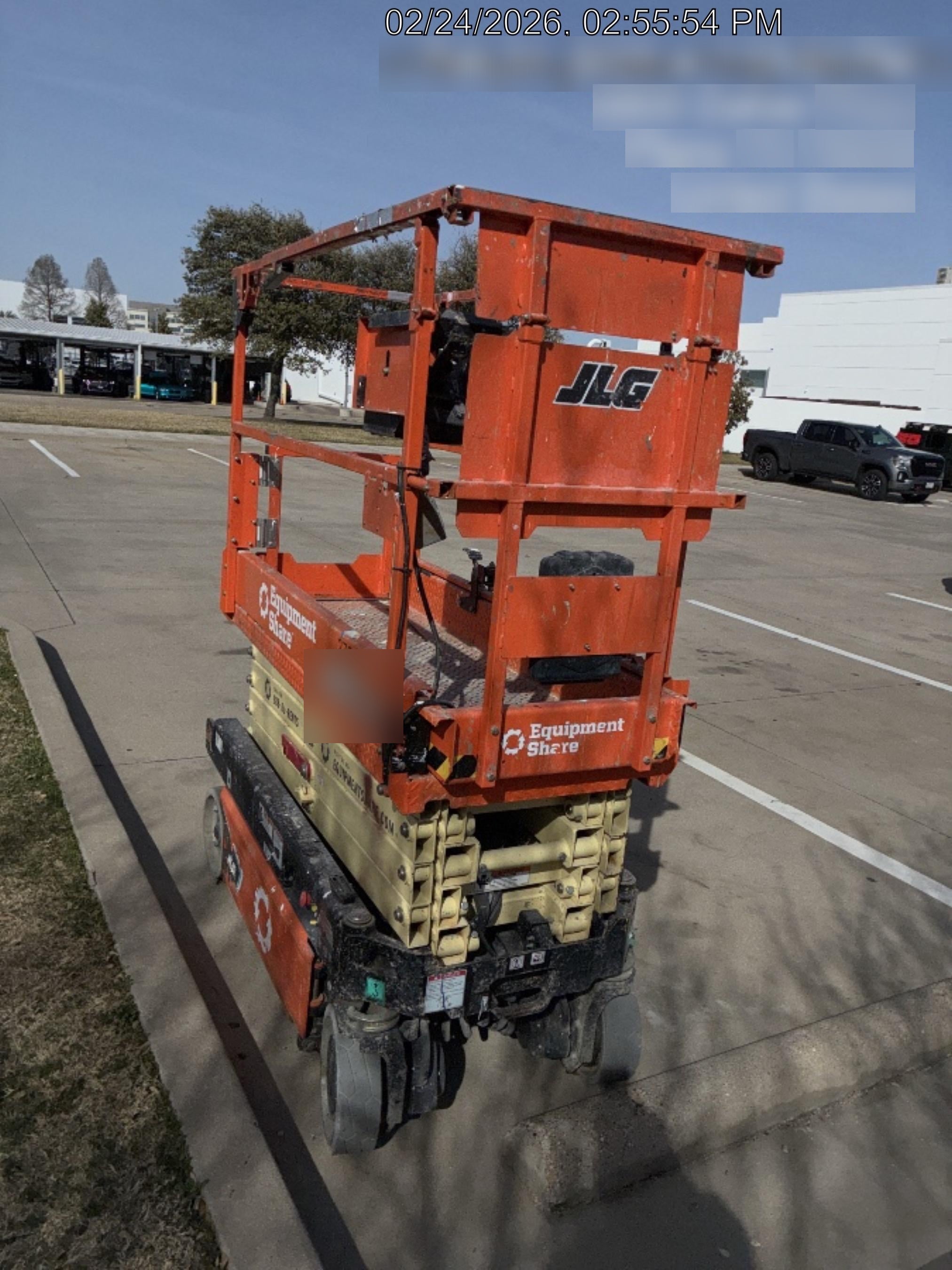2022 JLG ES1932