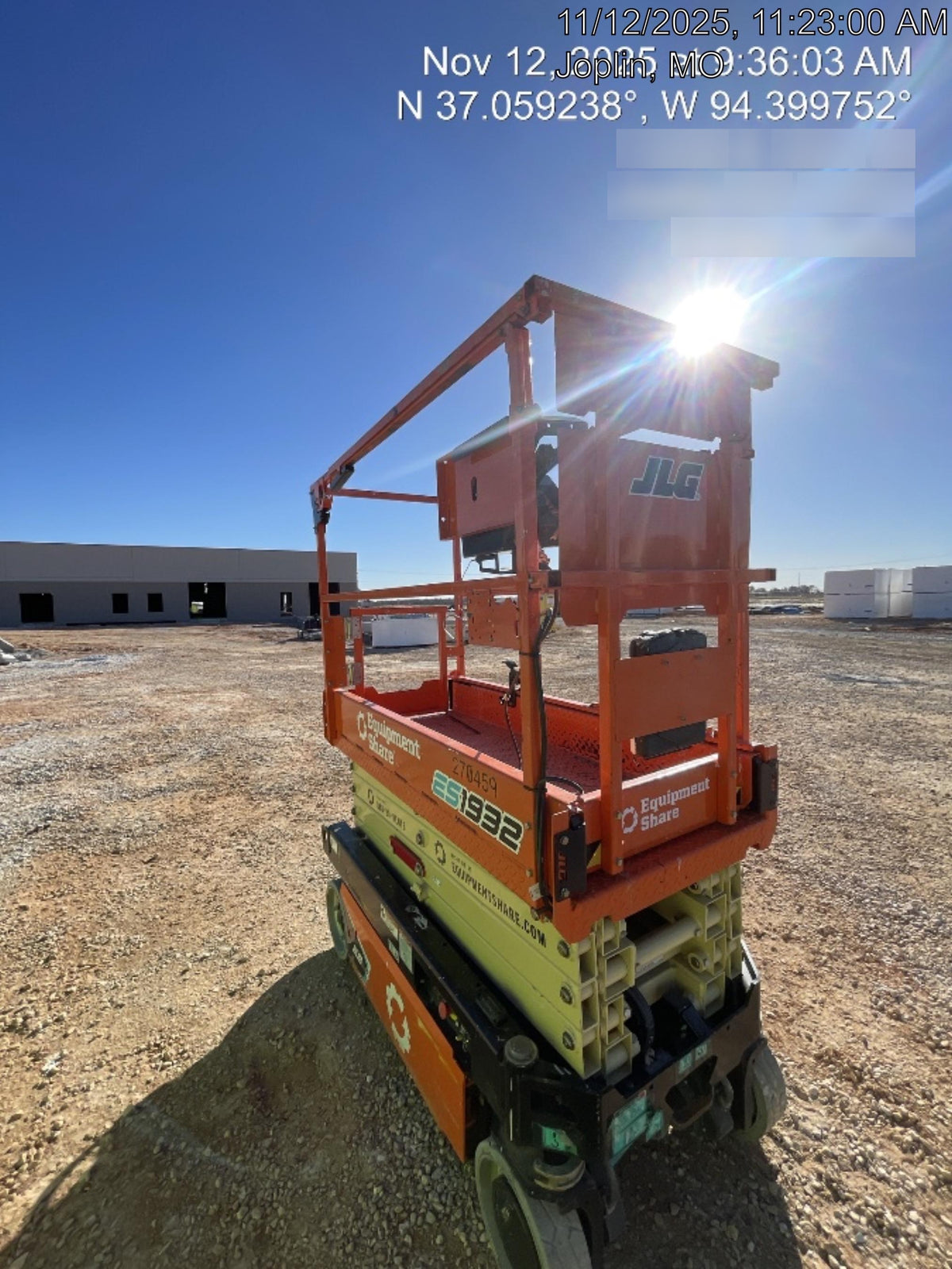2022 JLG ES1932
