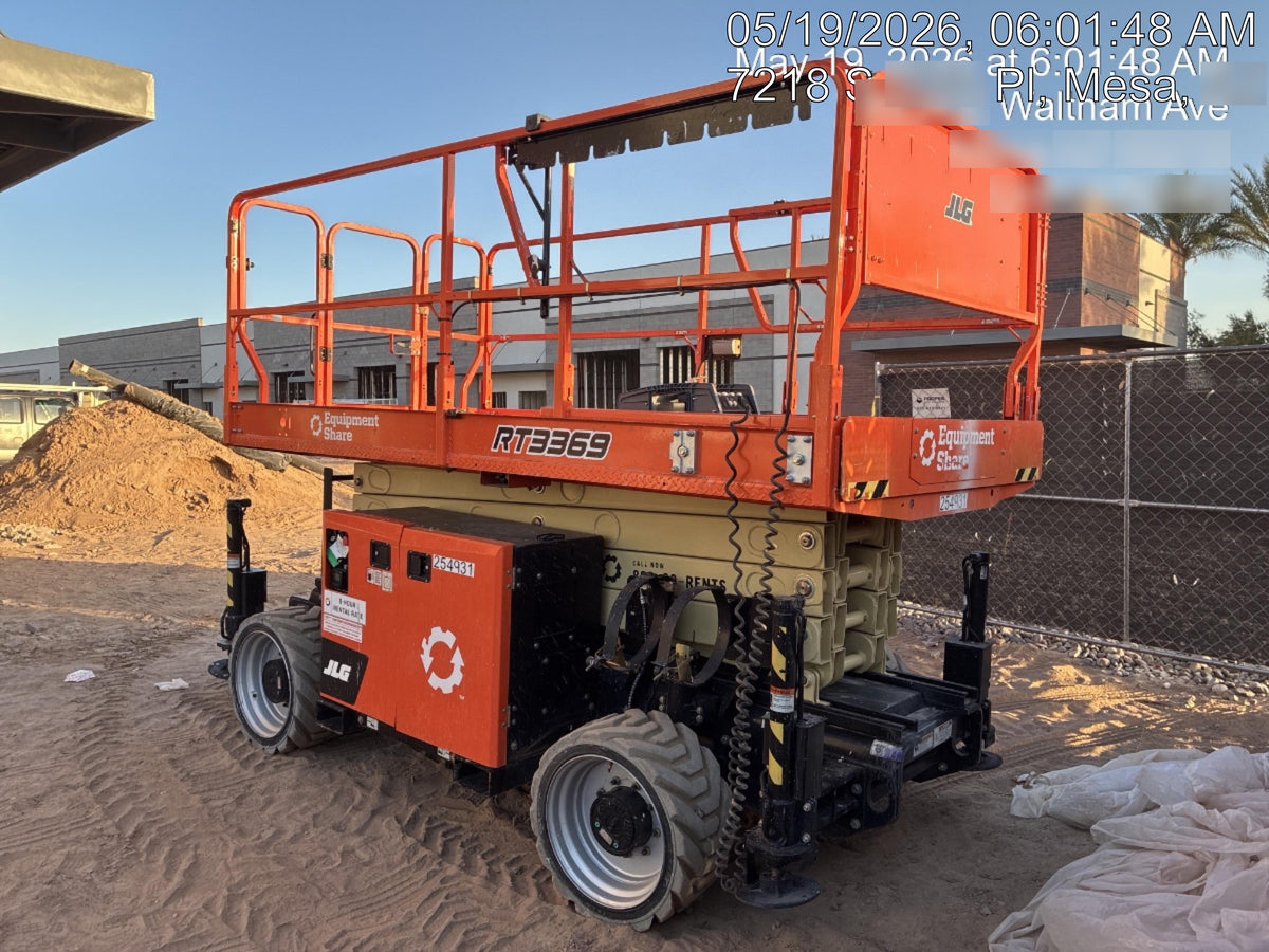 2022 JLG RT3369