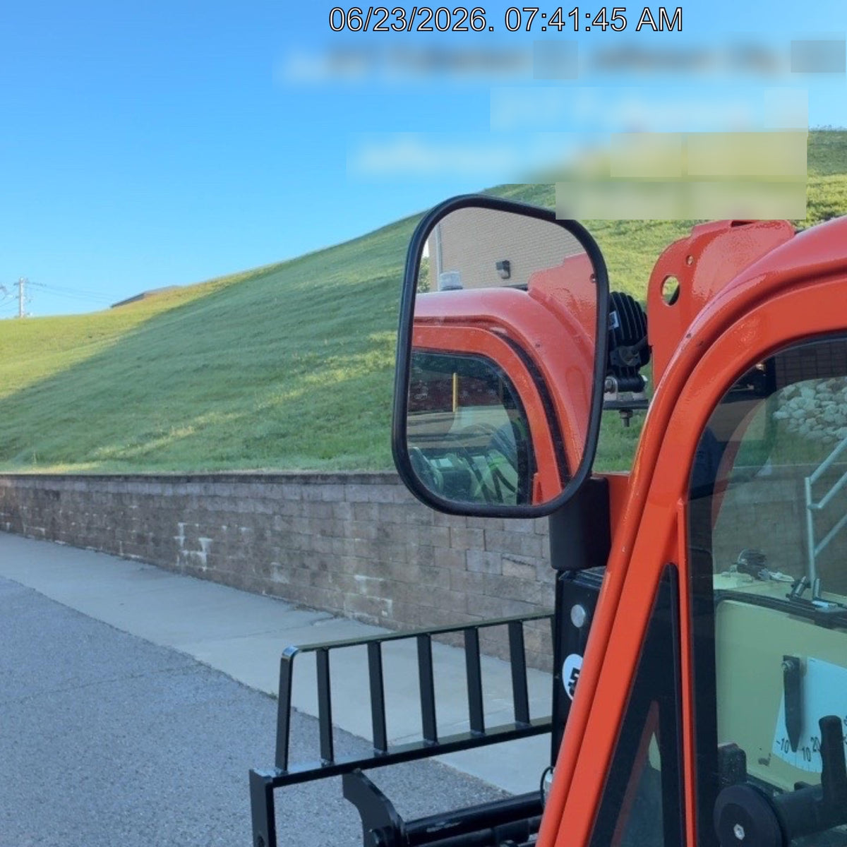 2025 JLG 519