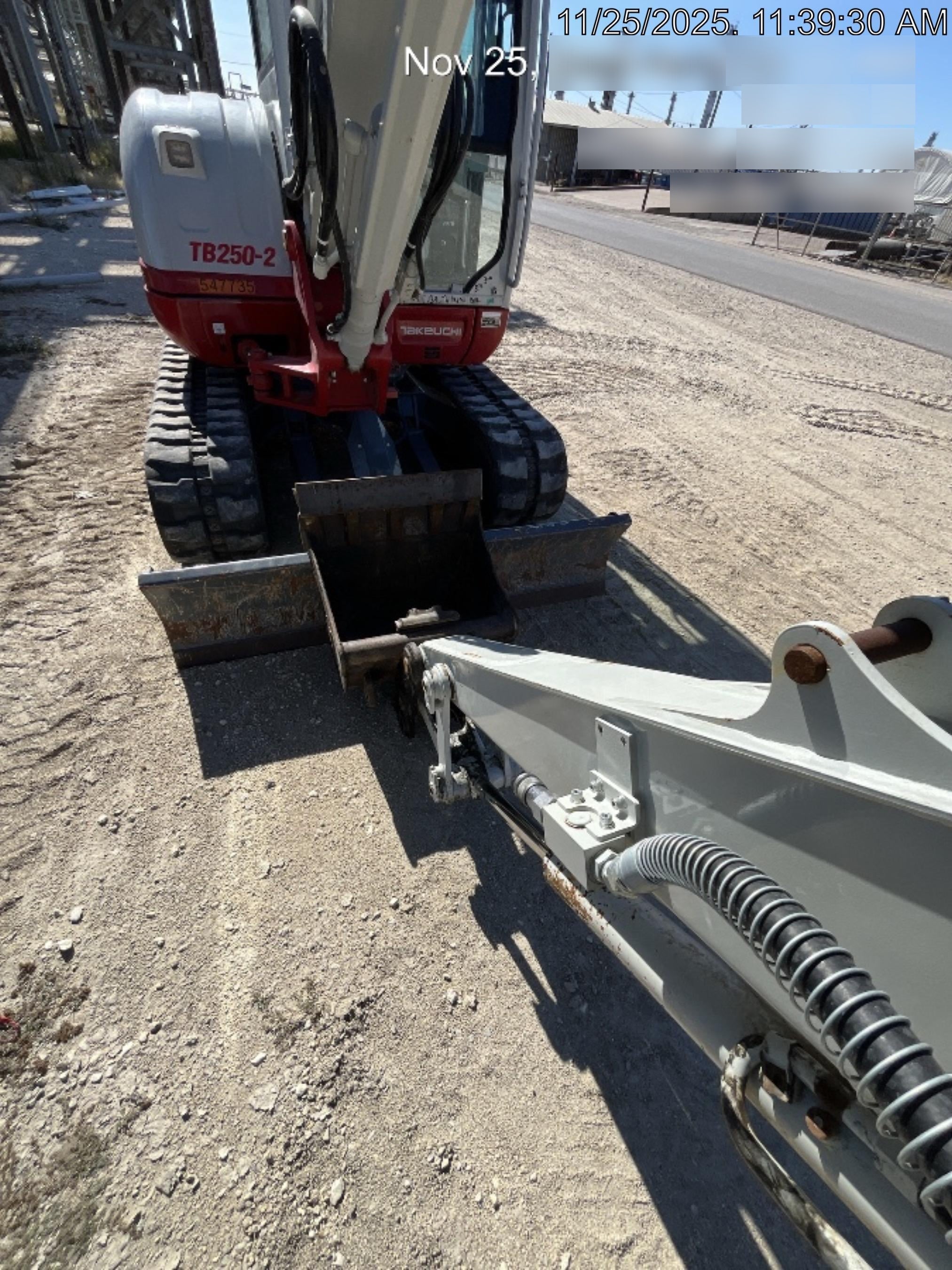 2025 TAKEUCHI TB250-2CR