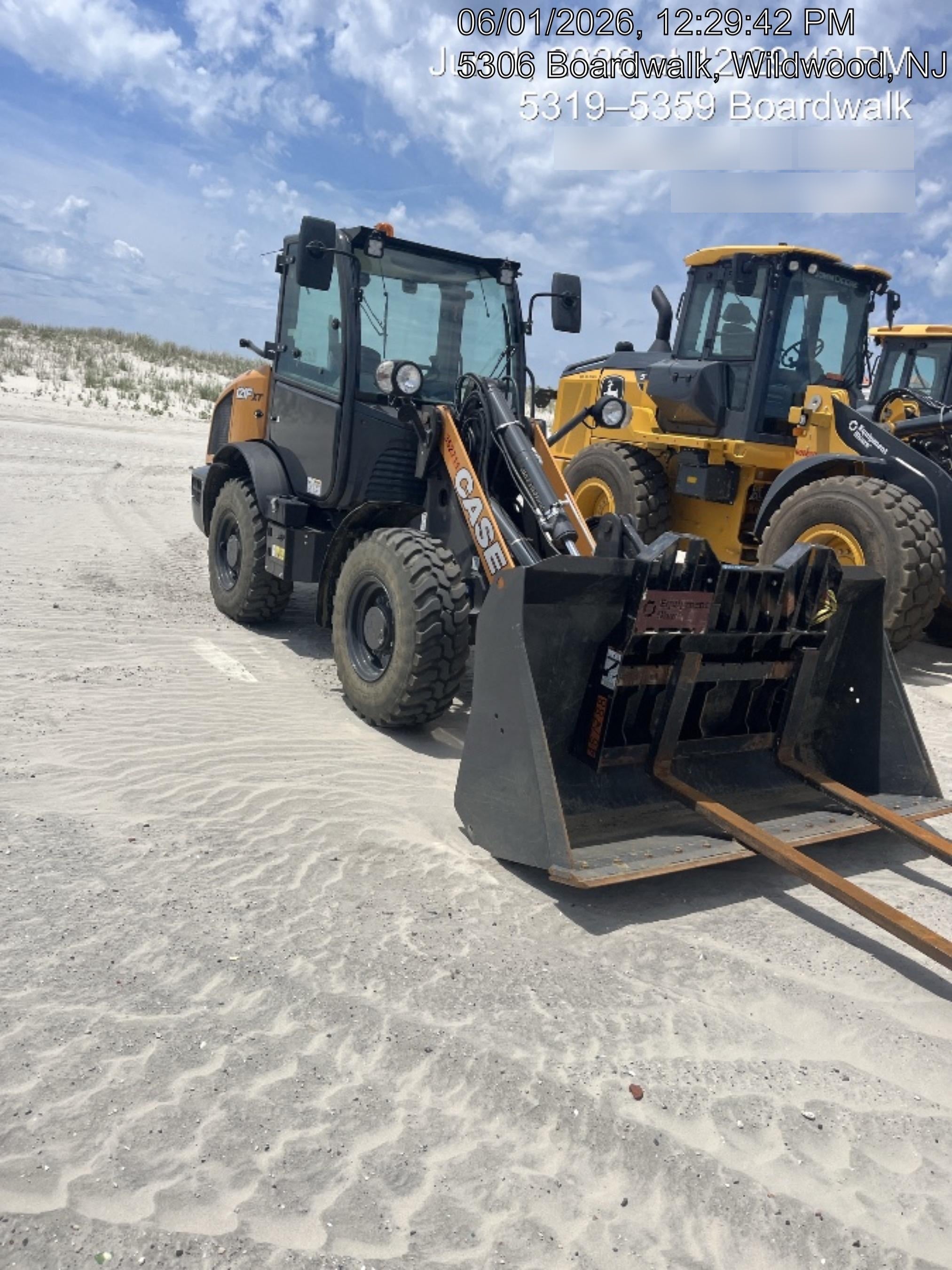 2023 CASE 121F