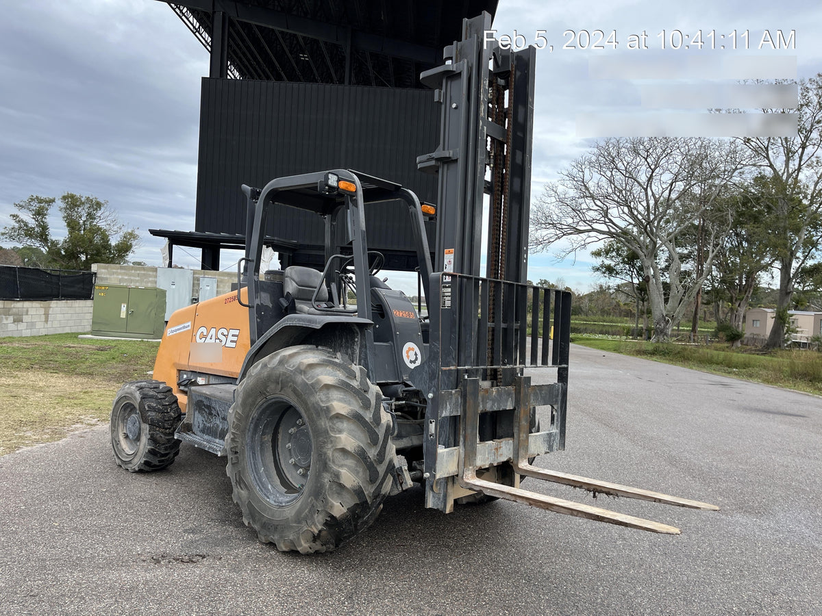 2023 CASE 588H