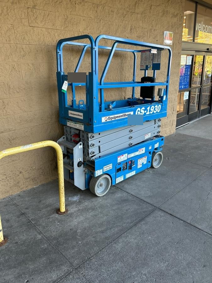 2019 Genie GS-1930 Half Height Swing Gate, 800W Inverter