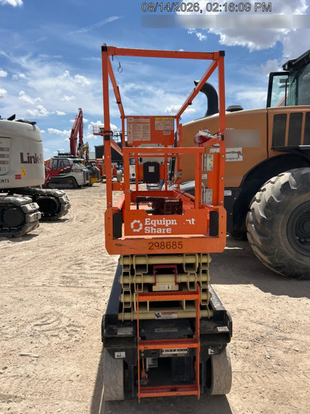 2023 JLG ES2632