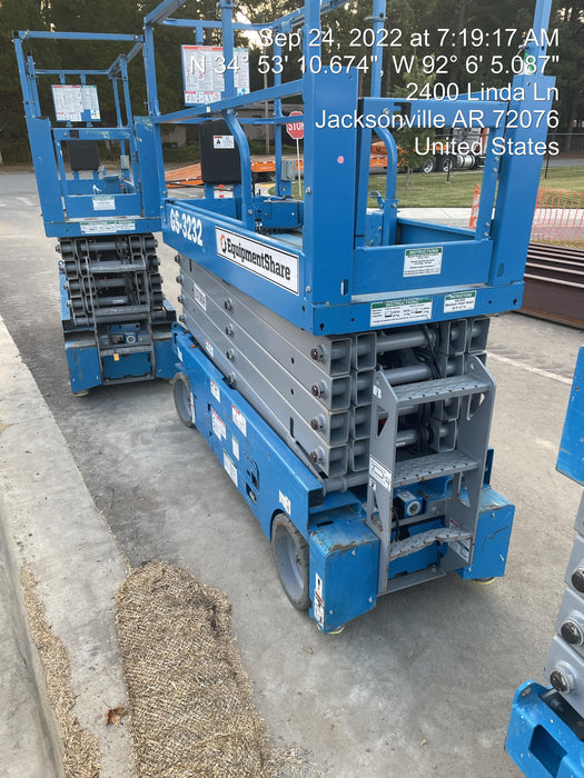 2020 Genie GS-3232 Standard, Folding half height swing gate