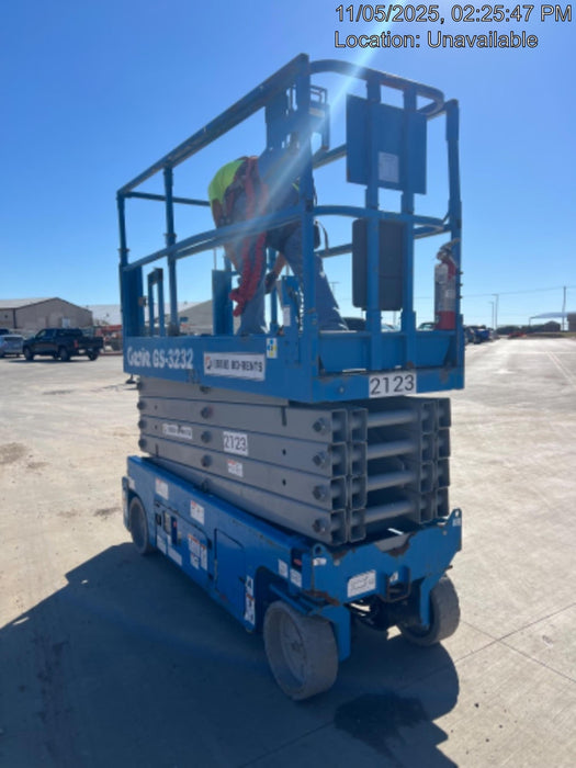 2016 Genie GS-3232 Genie GS3232 Narrow Scissor Lift