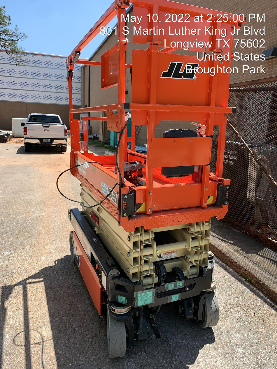2022 JLG ES1932
