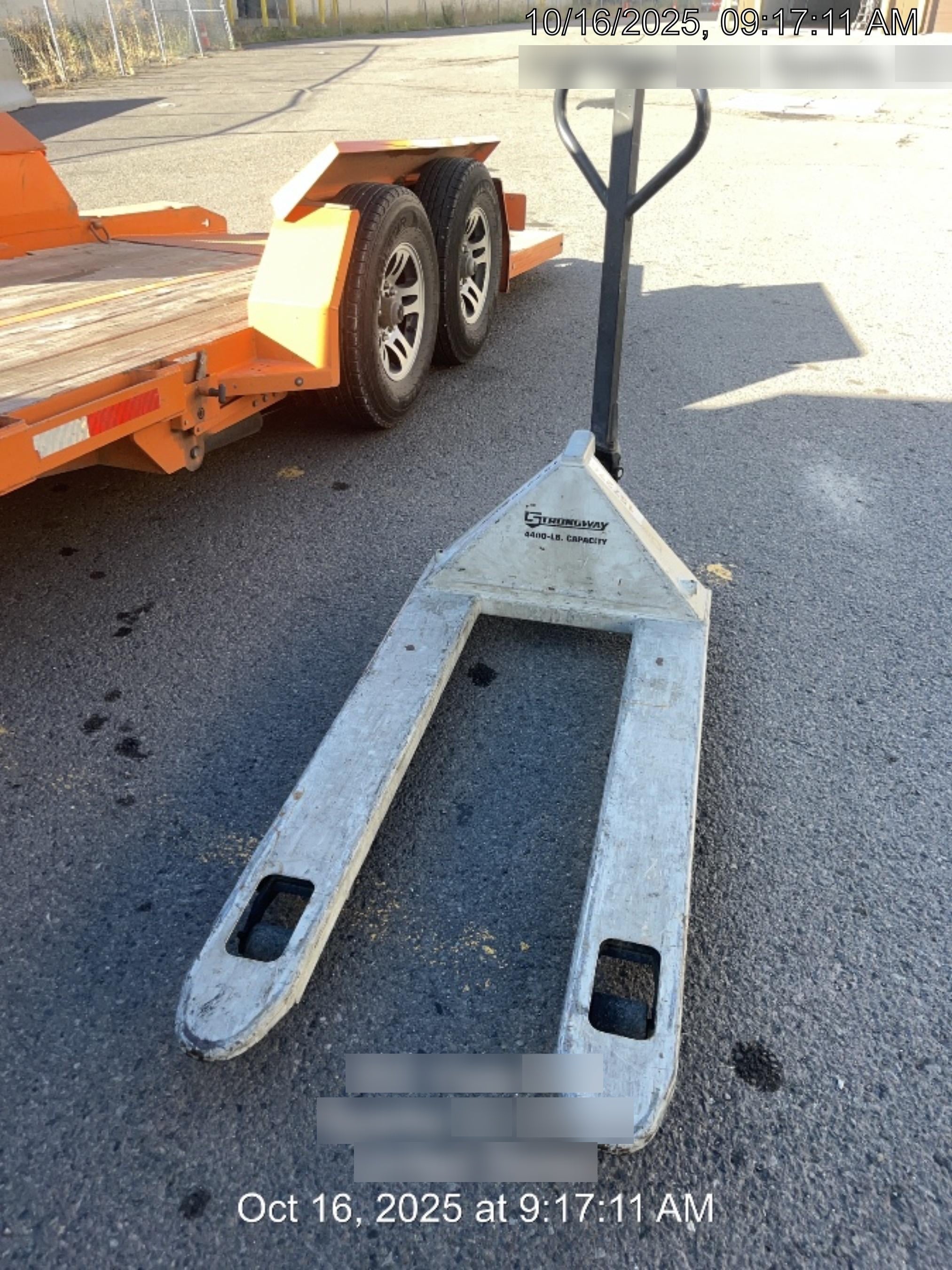 2021 STRONGWAY 4400 lb Pallet Jack