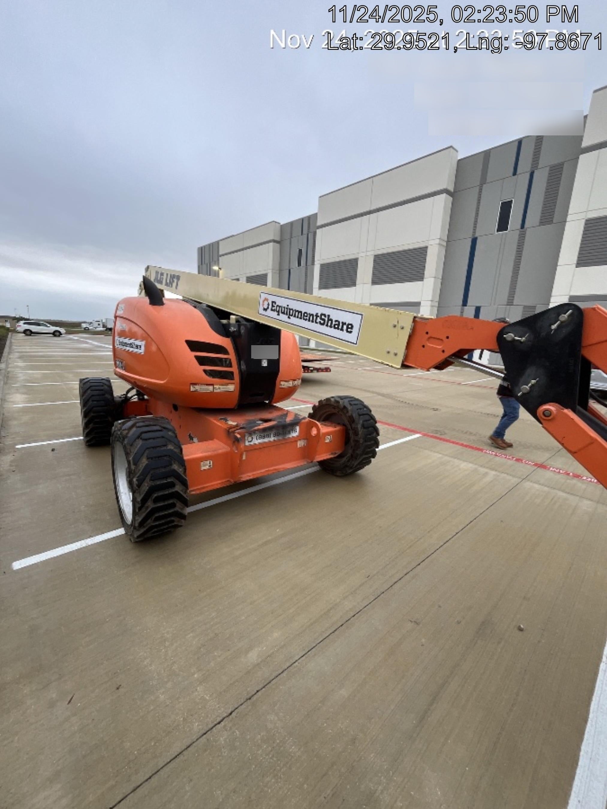 2019 JLG 600AJ