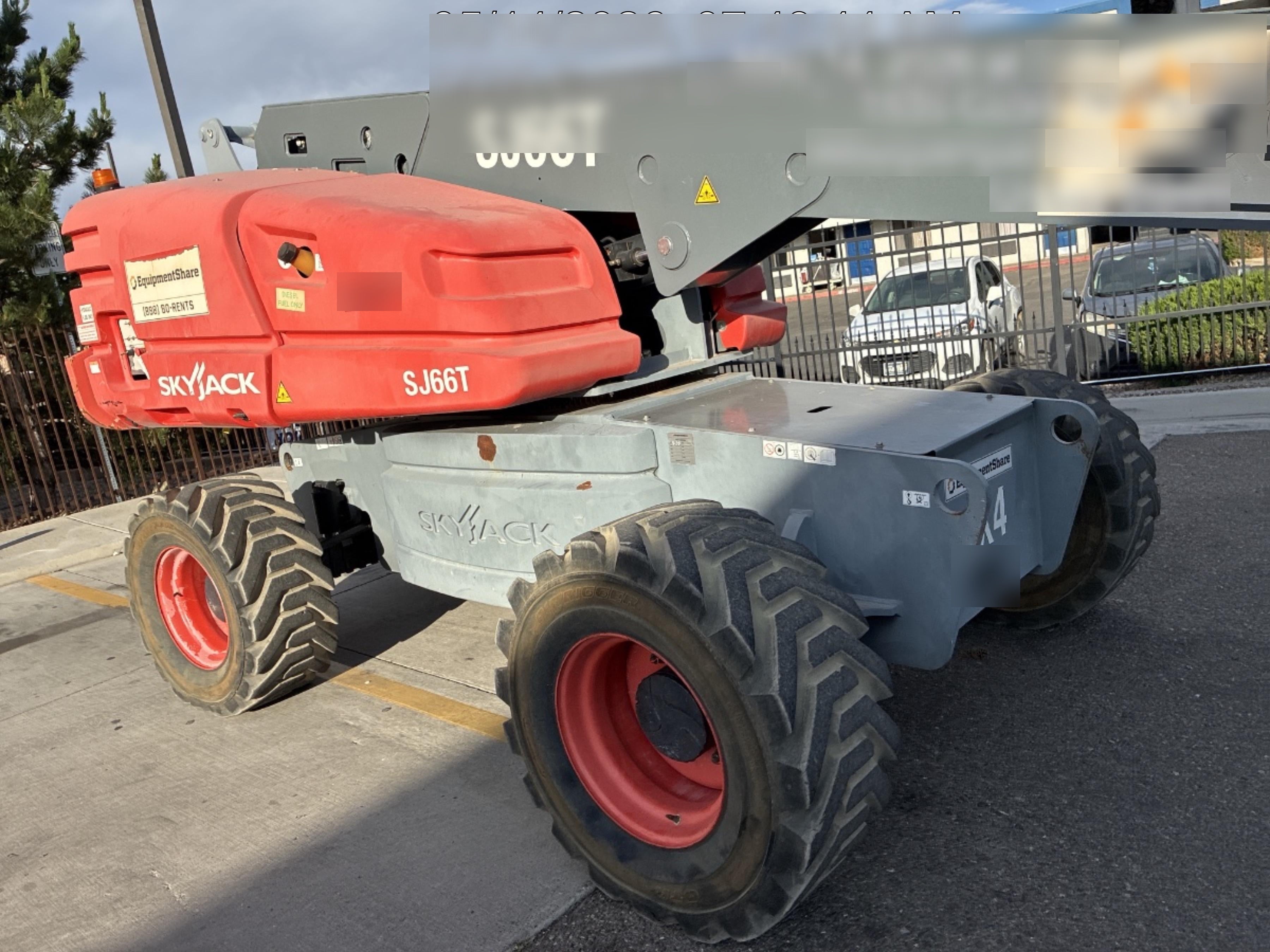 2019 Skyjack SJ66T SJ66T Glazier FF Tire Beacon
