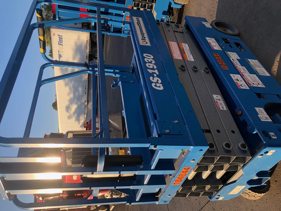 2020 Genie GS-1930 Fixed rails with chain entry gate - Pre A92.20