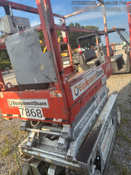 2018 Skyjack SJIII-3219 Skyjack SJIII3219 Scissor Lift w/Trojan Batteries