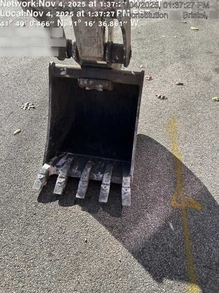 2025 TAKEUCHI 24" Bucket Takeuchi