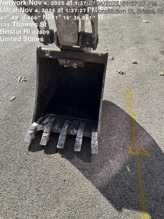 2025 TAKEUCHI 24" Bucket Takeuchi