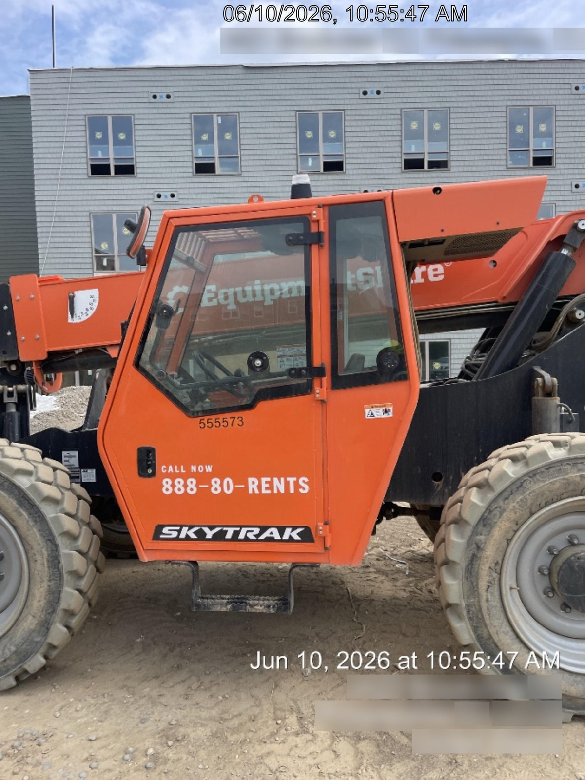 2025 SKYTRAK 10054
