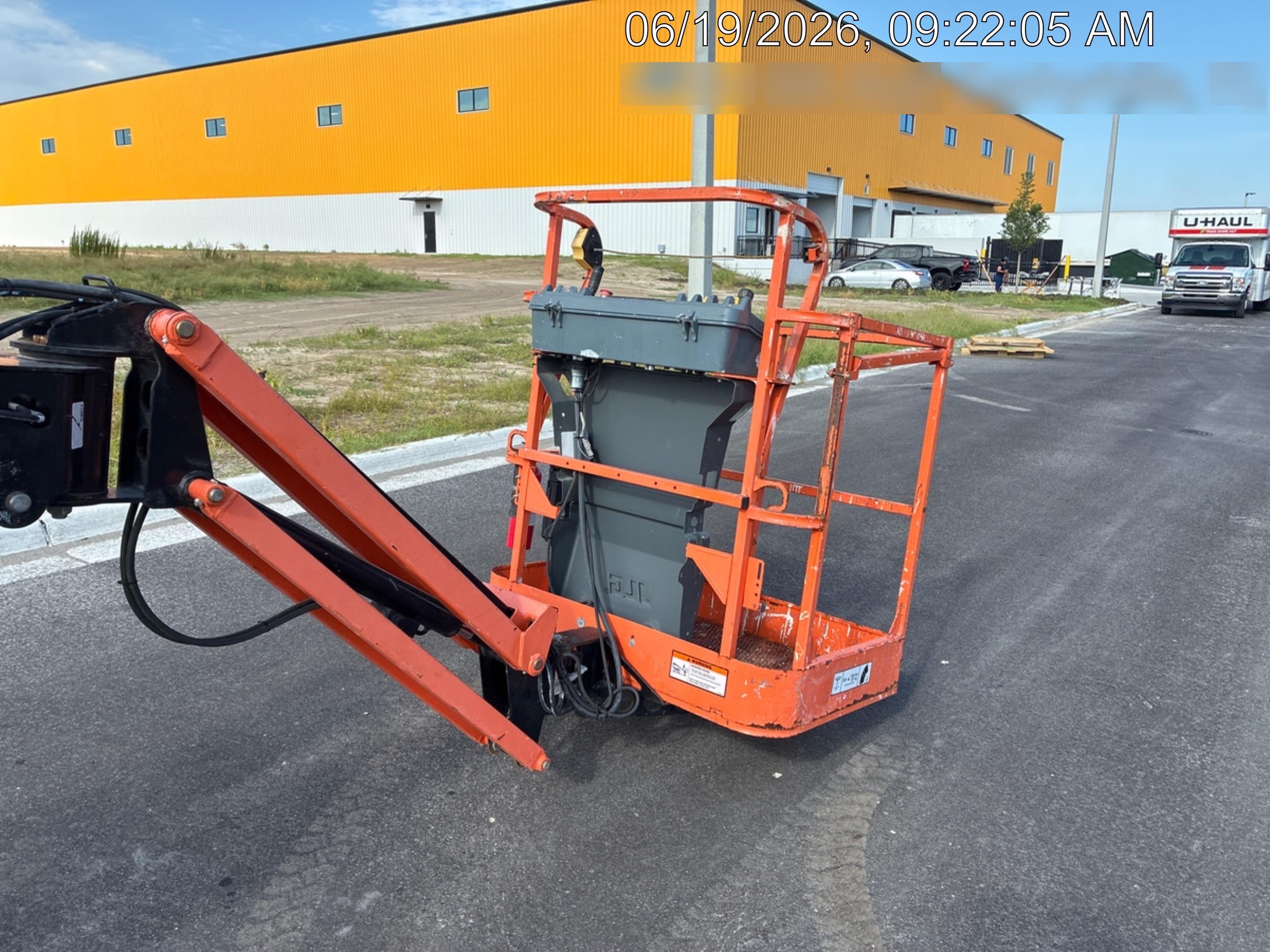 2019 JLG E400AJPN