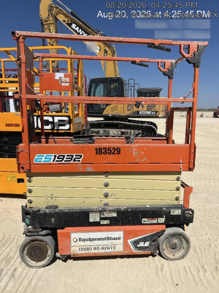 2021 JLG ES1932