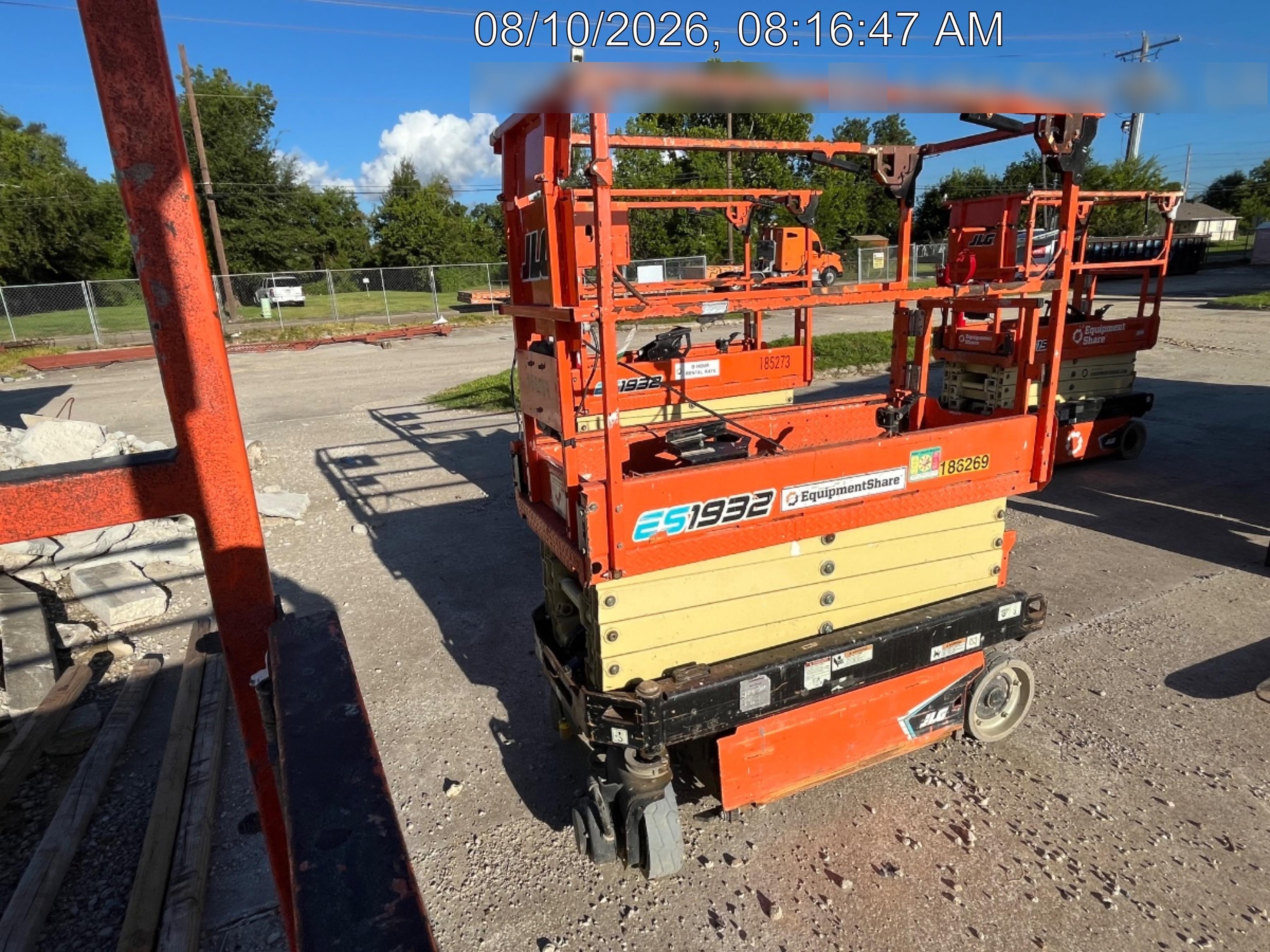2021 JLG ES1932