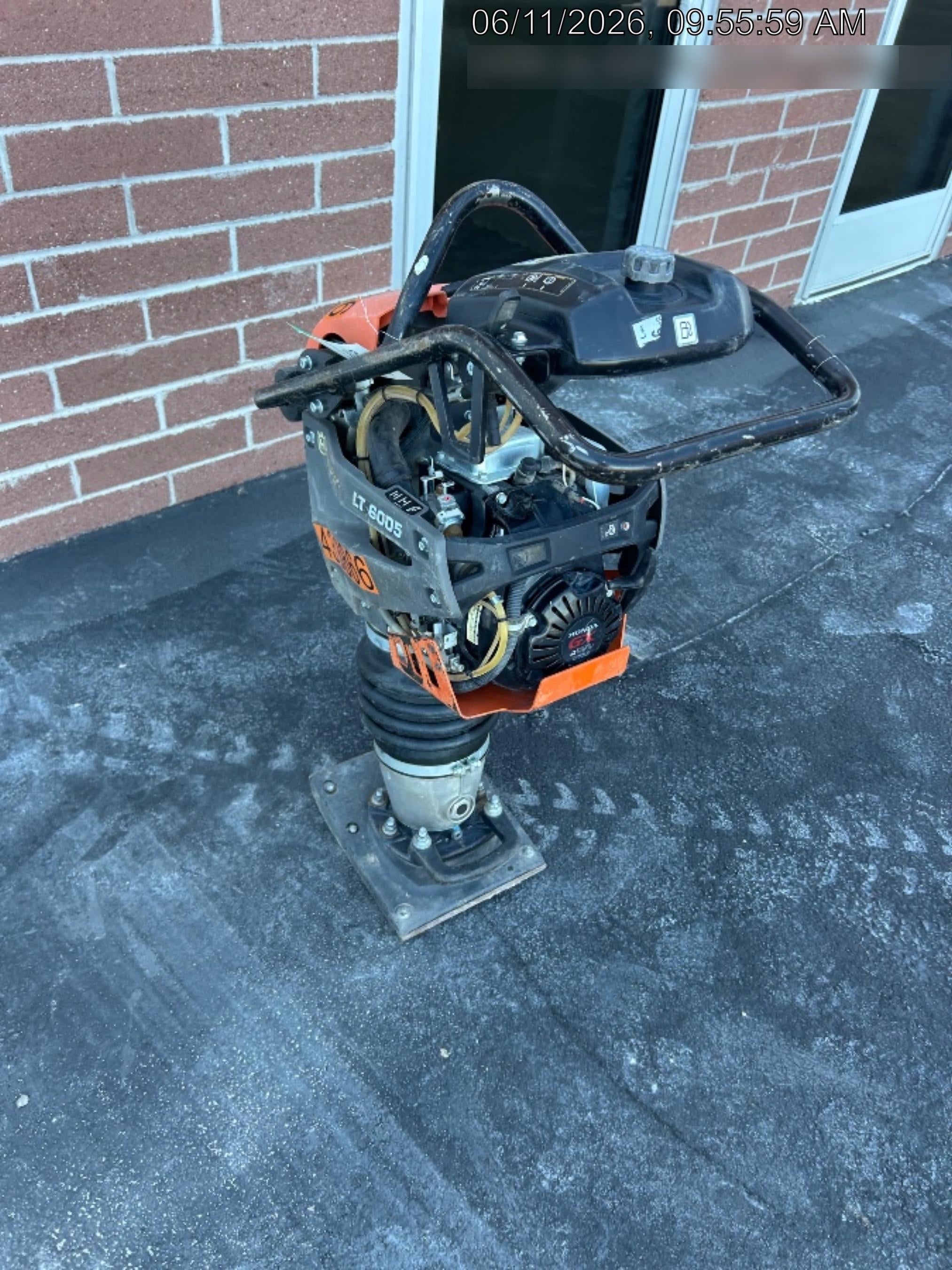 2024 HUSQVARNA LT6005