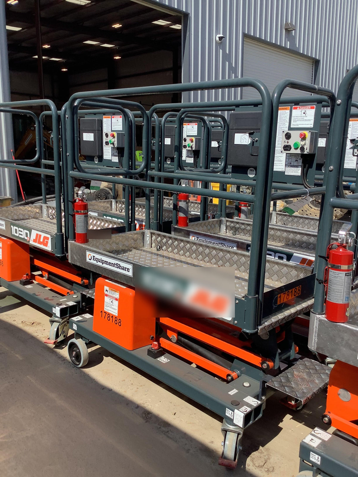 2021 JLG 1030P