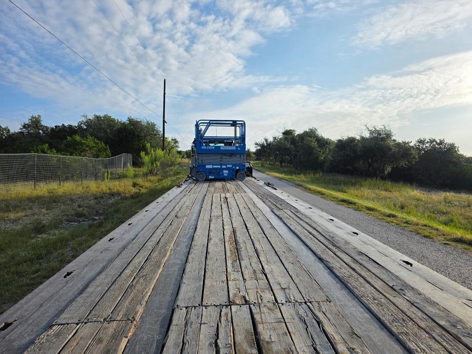 2019 Genie GS-1930 Fixed rails with chain Entry