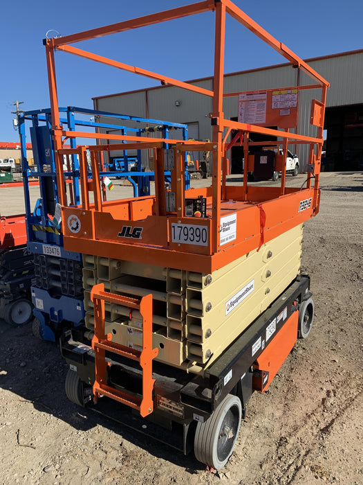 2021 JLG R3246
